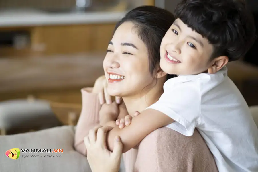 Văn mẫu lớp 3 - Tả về mẹ của em Văn mẫu lớp 3 - Tả về mẹ của em